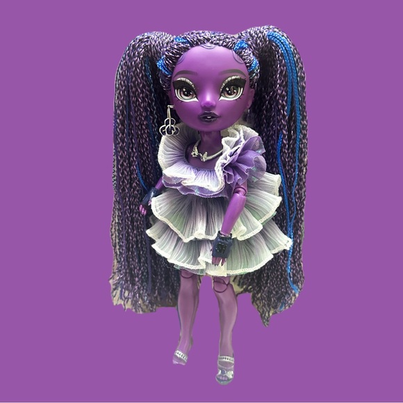Rainbow High Shadow High series 2 Monique Verbena doll - Picture 1 of 13